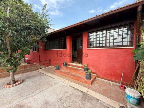 casa indipendente in vendita ad Aprilia in zona Genio Civile