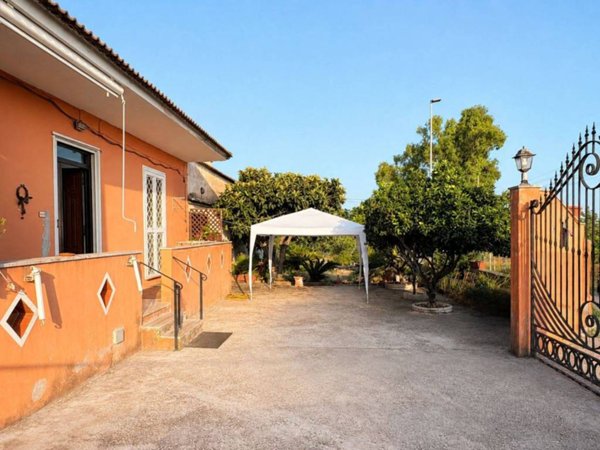 casa indipendente in vendita ad Aprilia