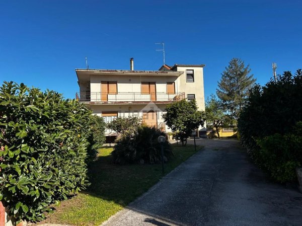 appartamento in vendita ad Aprilia