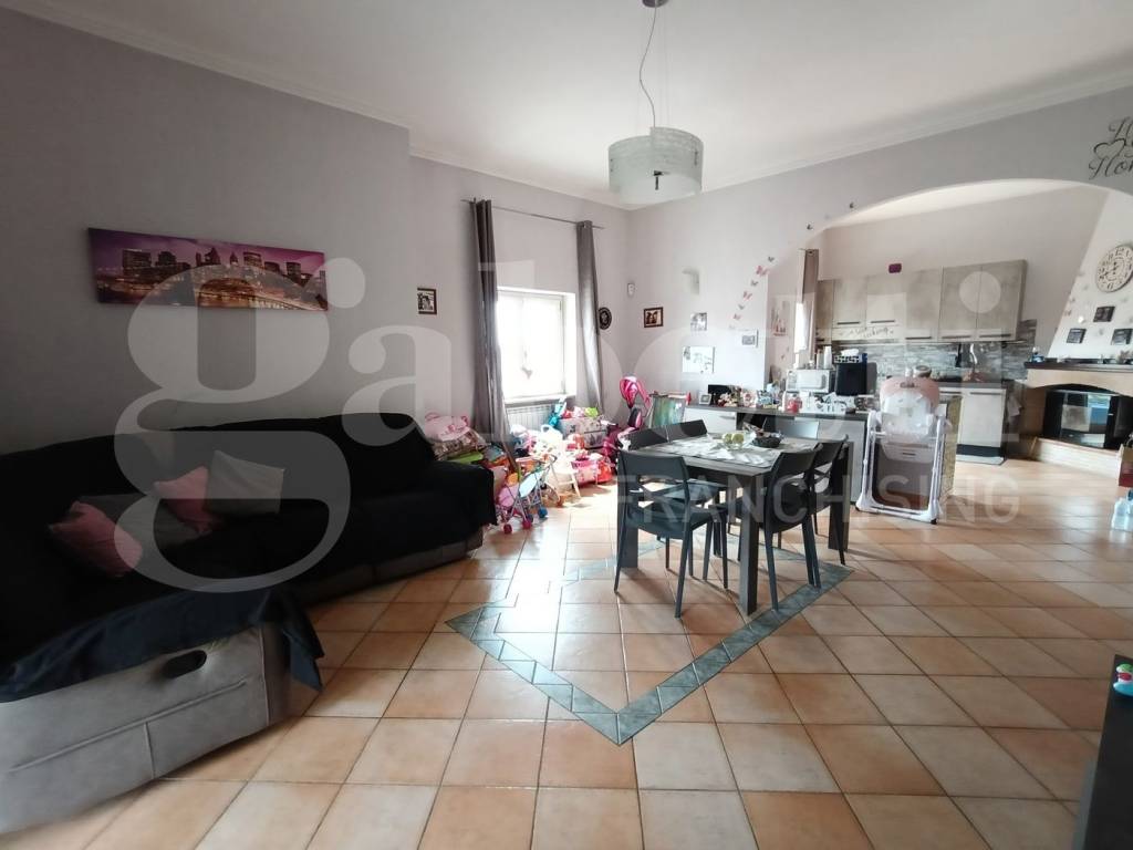 appartamento in vendita ad Aprilia in zona Fossignano