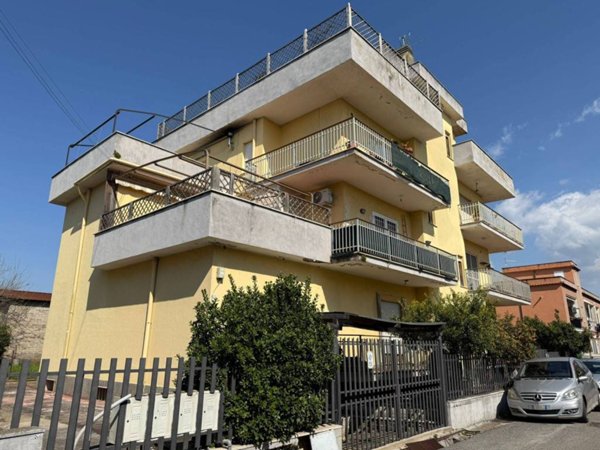 appartamento in vendita ad Aprilia in zona Riserva Nuova