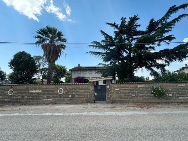 casa indipendente in vendita ad Aprilia