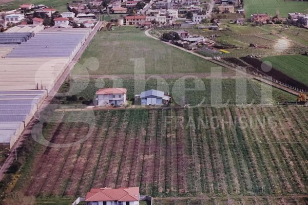 casa indipendente in vendita ad Aprilia in zona Torre del Padiglione