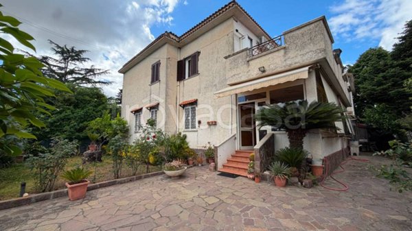 appartamento in vendita ad Aprilia in zona Leda