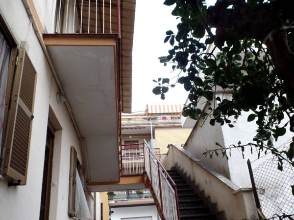 casa indipendente in vendita ad Aprilia
