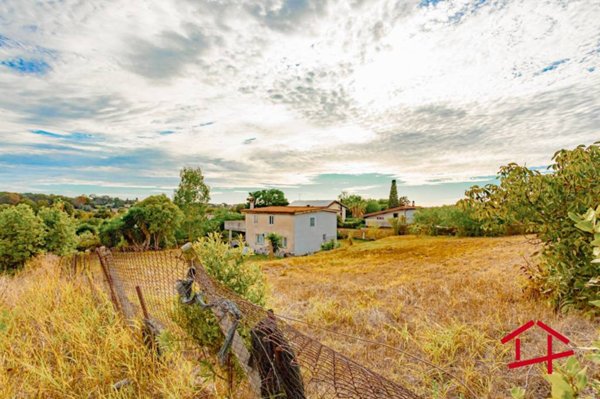 terreno in vendita ad Aprilia in zona Cogna