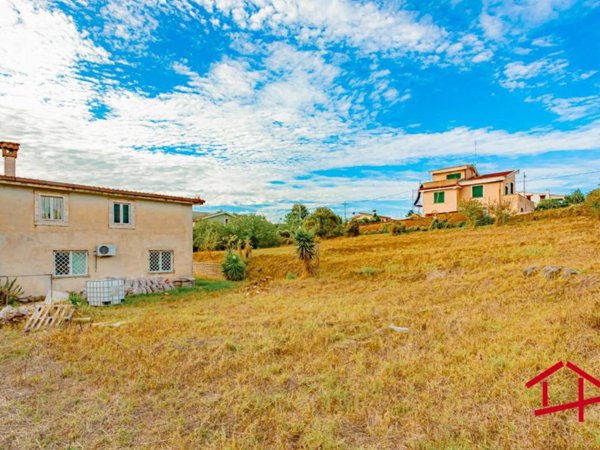 terreno in vendita ad Aprilia in zona Cogna