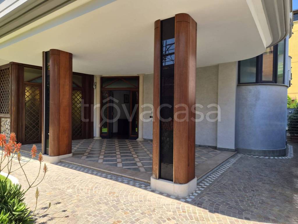 appartamento in vendita ad Aprilia