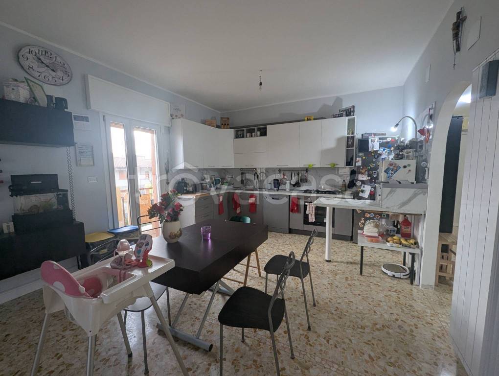 appartamento in vendita ad Aprilia