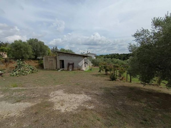 terreno in vendita ad Aprilia in zona Pontoni