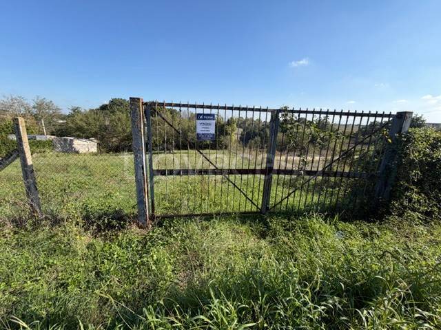 terreno in vendita ad Aprilia in zona Fossignano