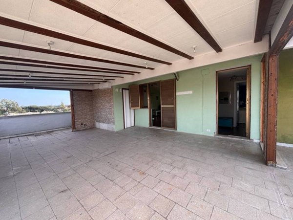 appartamento in vendita ad Aprilia in zona Cogna
