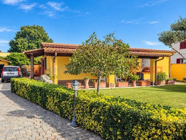 casa indipendente in vendita ad Aprilia
