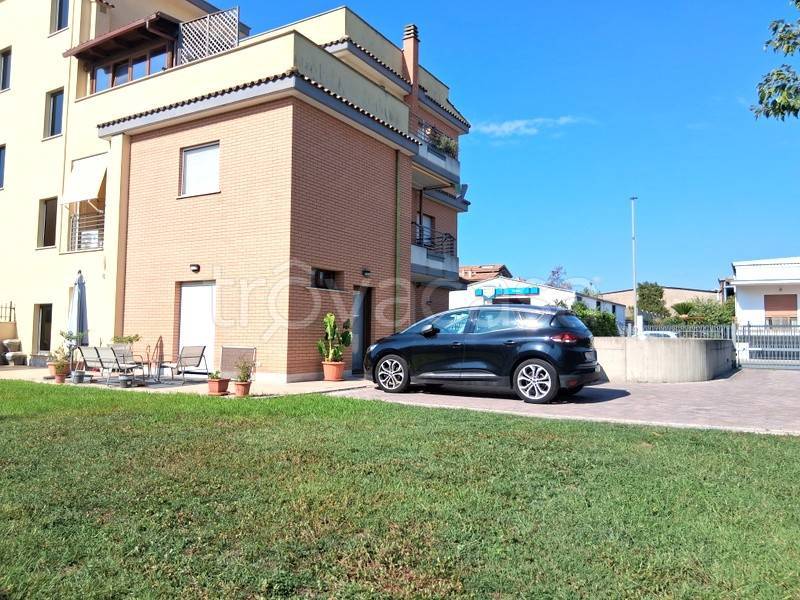 appartamento in vendita ad Aprilia