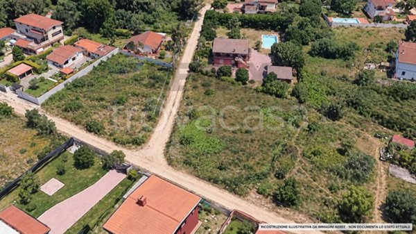 terreno in vendita ad Aprilia in zona Cogna