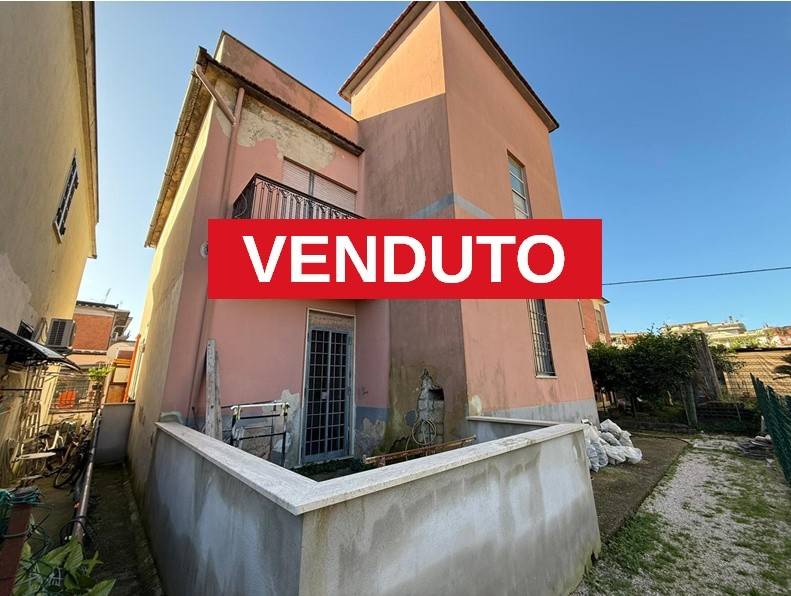 appartamento in vendita ad Aprilia