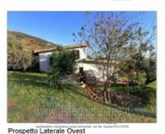 casa indipendente in vendita a Bassiano