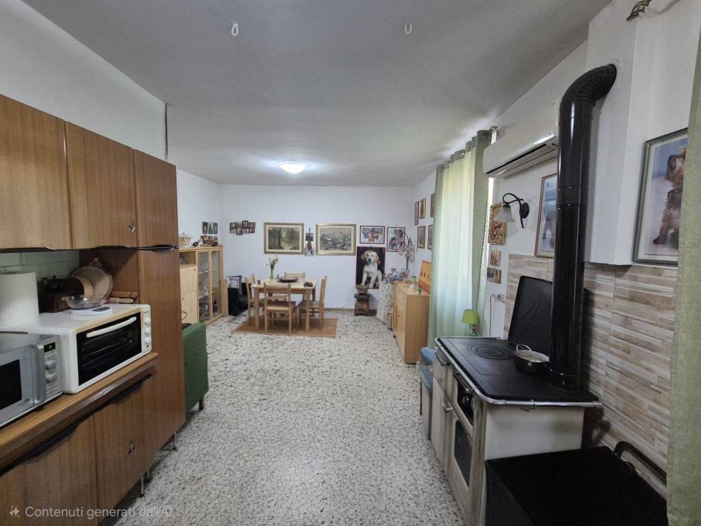 casa indipendente in vendita a Bassiano