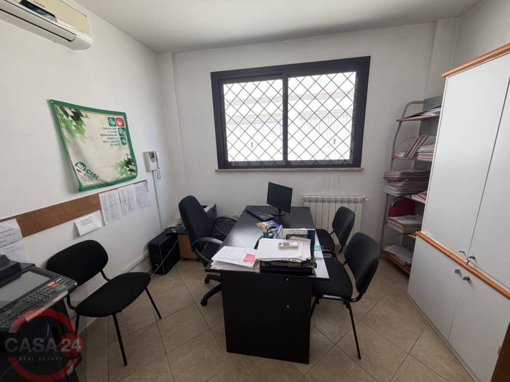 locale commerciale in vendita a Bassiano