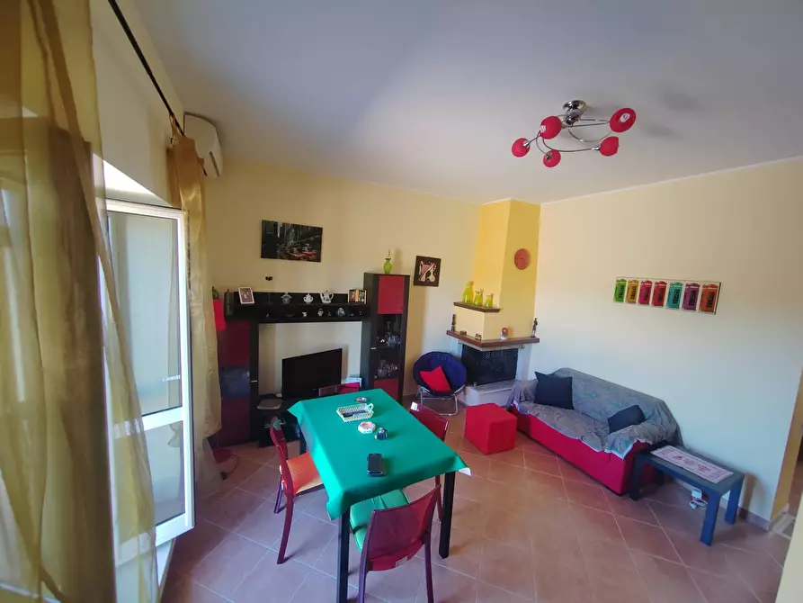 casa indipendente in vendita a Bassiano