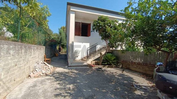 casa indipendente in vendita a Campodimele