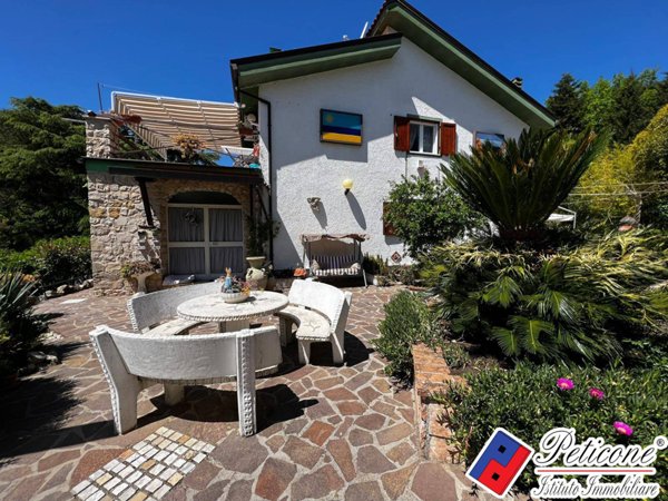 casa indipendente in vendita a Campodimele