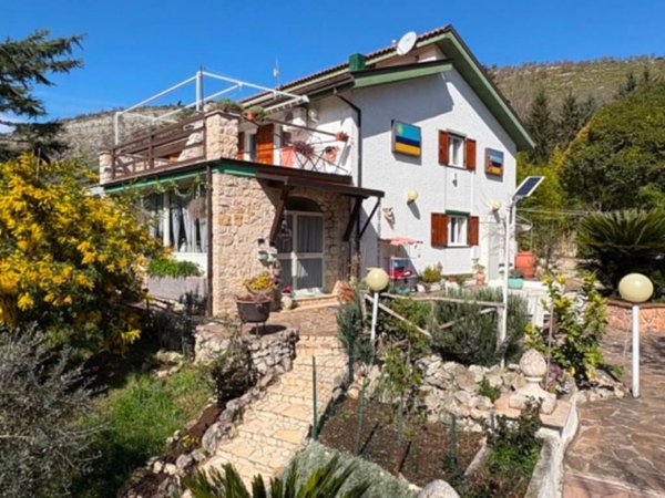casa indipendente in vendita a Campodimele