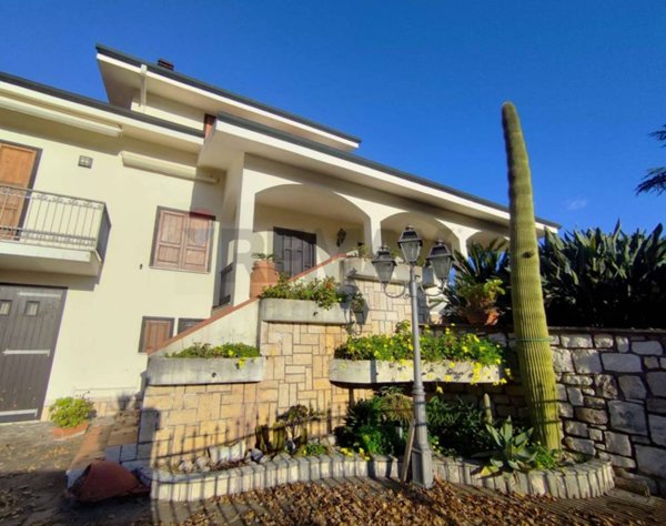 casa indipendente in vendita a Campodimele