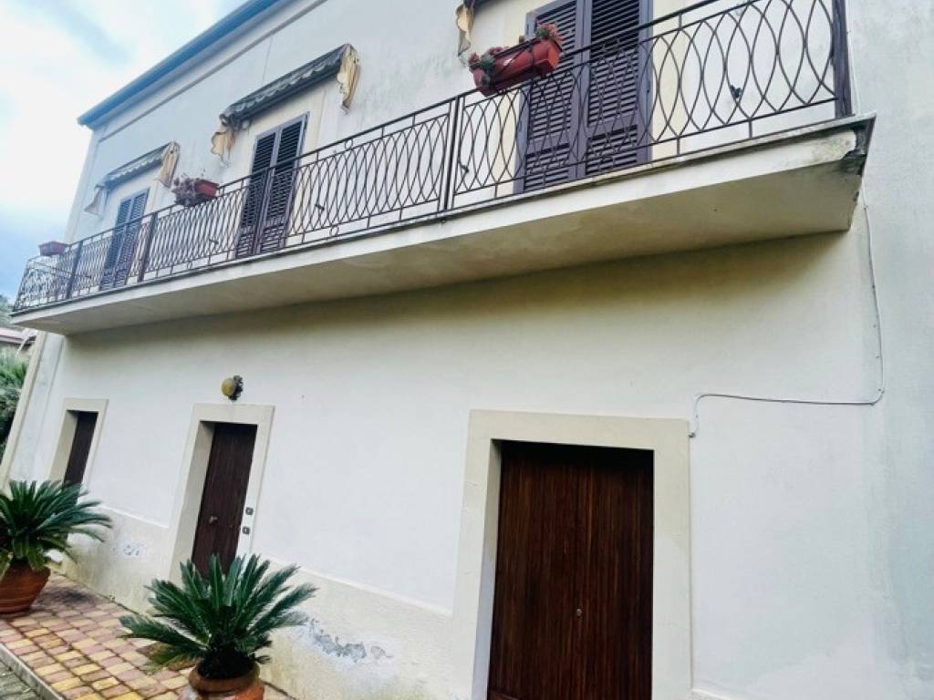 casa indipendente in vendita a Castelforte