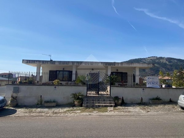 casa indipendente in vendita a Castelforte