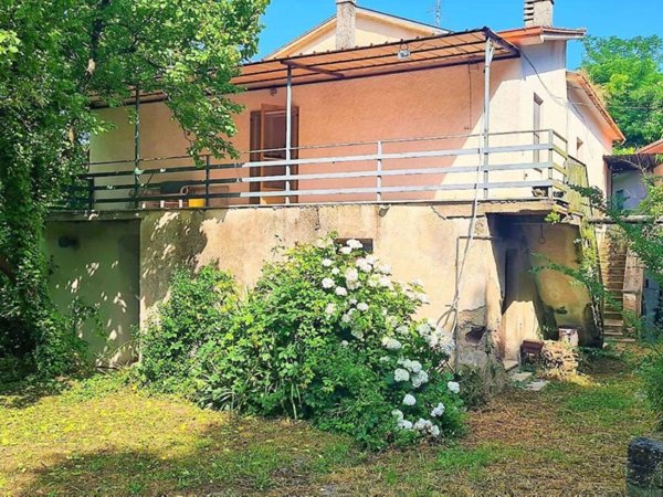casa indipendente in vendita a Castelforte in zona Suio