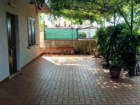 casa indipendente in vendita a Castelforte in zona Suio