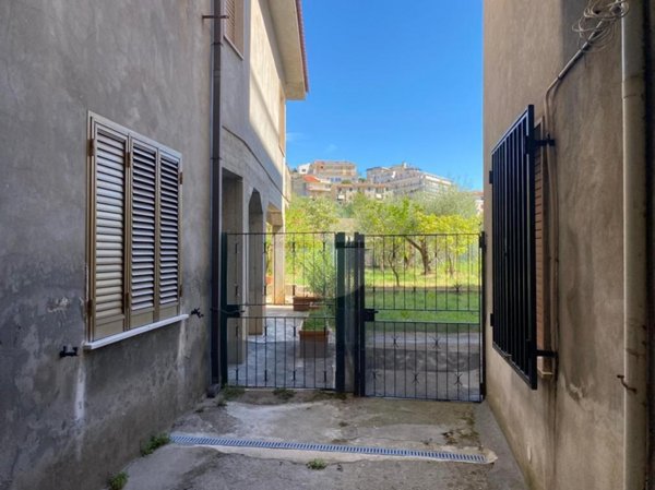 casa indipendente in vendita a Castelforte in zona Suio
