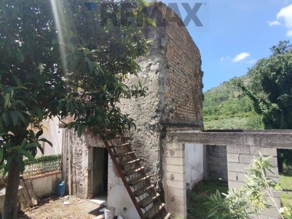 casale in vendita a Castelforte