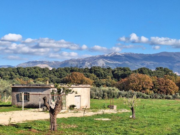 appartamento in vendita a Cisterna di Latina in zona Castel Ginnetti