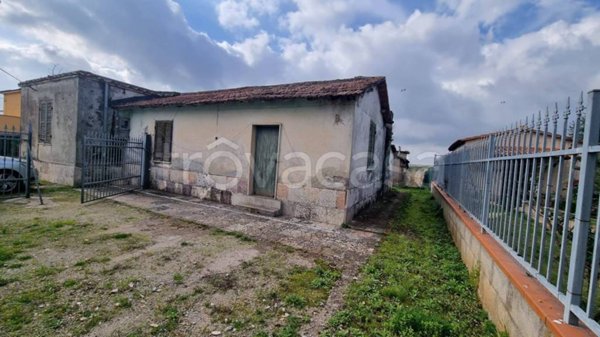 casa indipendente in vendita a Cisterna di Latina
