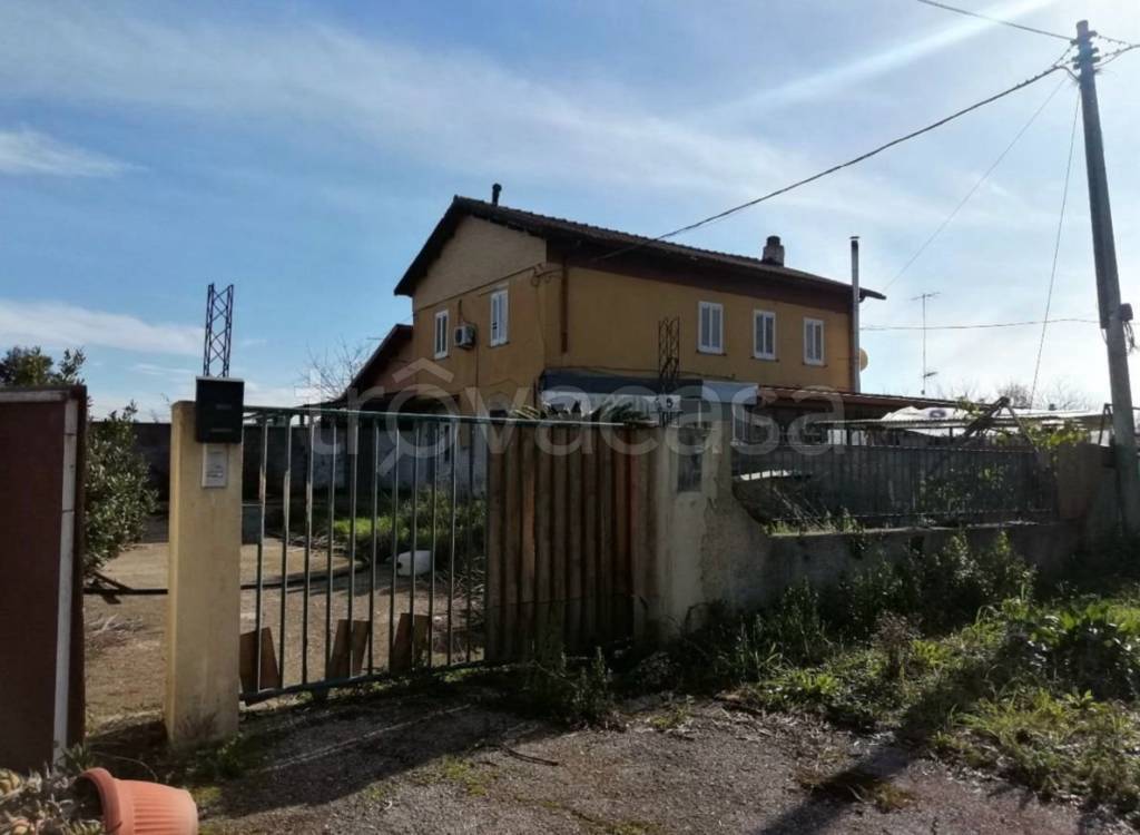 appartamento in vendita a Cisterna di Latina in zona Sant'Ilario