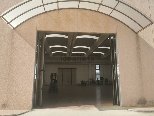 capannone in vendita a Cisterna di Latina