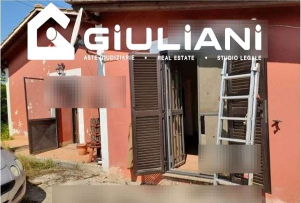 casa indipendente in vendita a Cisterna di Latina