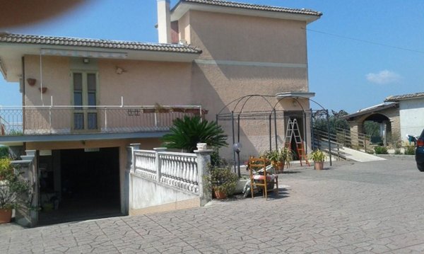 casa indipendente in vendita a Cisterna di Latina in zona Le Castella