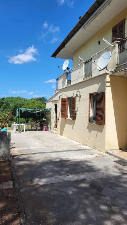 casa semindipendente in vendita a Cisterna di Latina