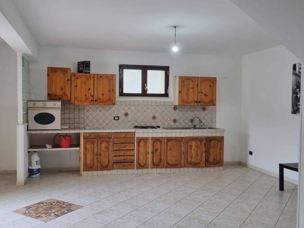 casa indipendente in vendita a Cisterna di Latina