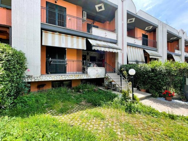 casa indipendente in vendita a Cisterna di Latina
