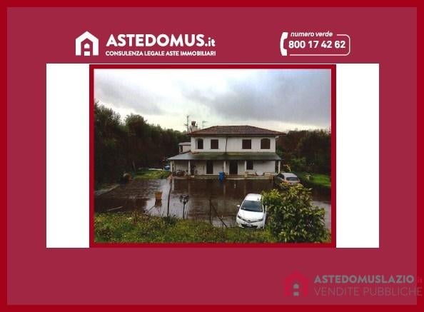 casa indipendente in vendita a Cisterna di Latina