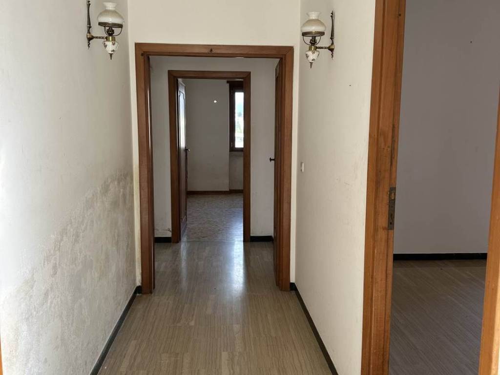 casa indipendente in vendita a Cisterna di Latina