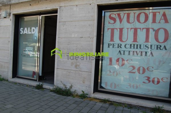 locale commerciale in vendita a Cisterna di Latina
