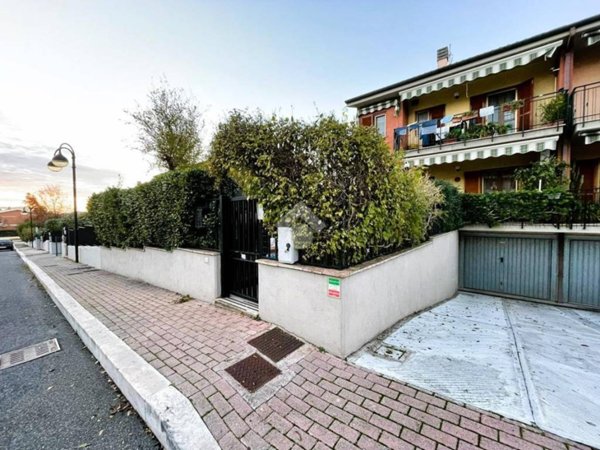 casa indipendente in vendita a Cisterna di Latina