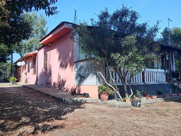 casa indipendente in vendita a Cisterna di Latina in zona Le Castella