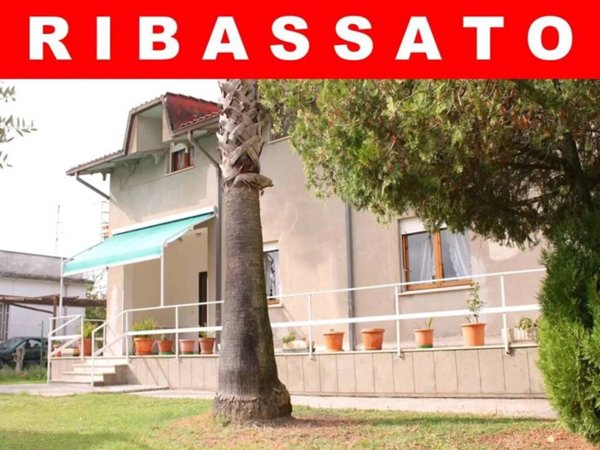 casa indipendente in vendita a Cisterna di Latina in zona Castelverde