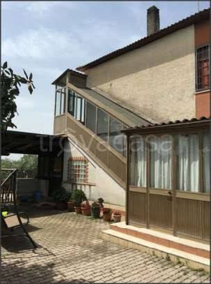 casa indipendente in vendita a Cisterna di Latina